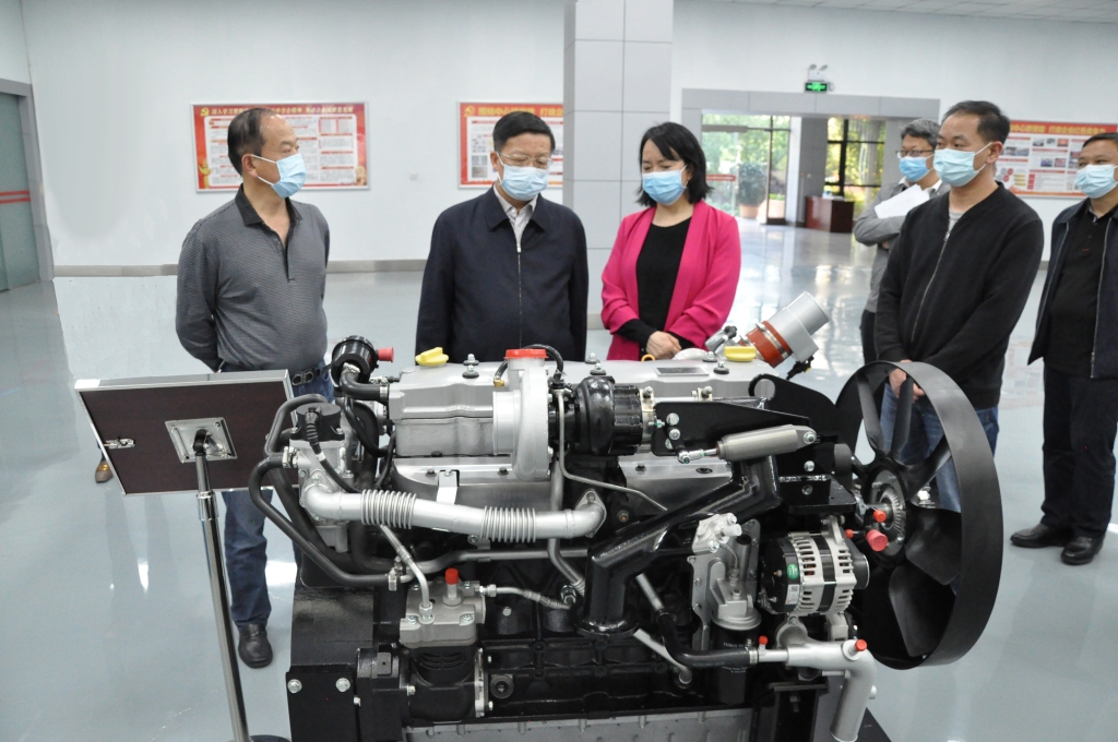 中国（云南）自由业务试验区昆明片区、昆明经济技术开发区党工委重要辅导到J9集团动力发展调研